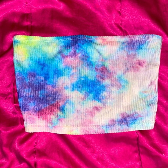 Forever 21 Tops - Forever 21 Tye Dye Crop Top 💕